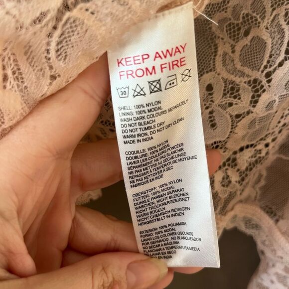 Urban Outfitters UO Roxie Sheer Lace Flyaway Cami Size M Powder Pink - Picture 6 of 9